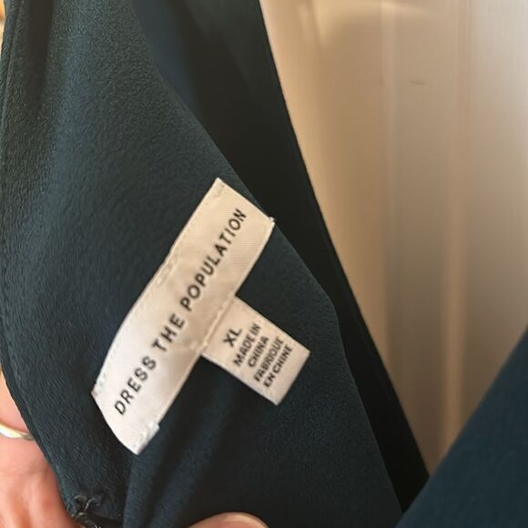 Dress The Population Sandra Plunge Vneck Dress In pine NWOT XLarge - Picture 8 of 9